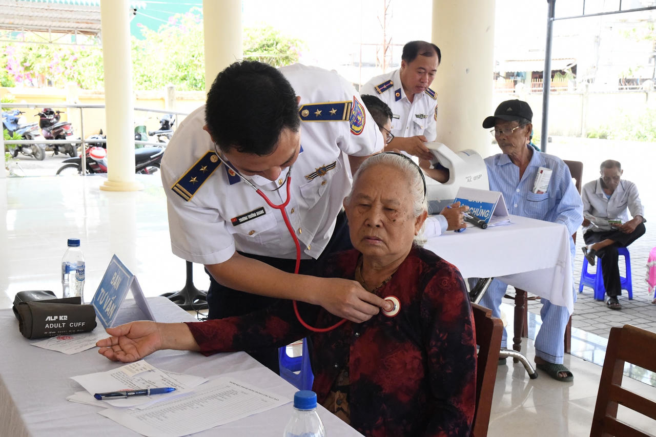 Vững vàng nơi đầu sóng, 22 năm bản lĩnh và nghĩa tình của Bộ Tư lệnh Vùng Cảnh sát biển 2