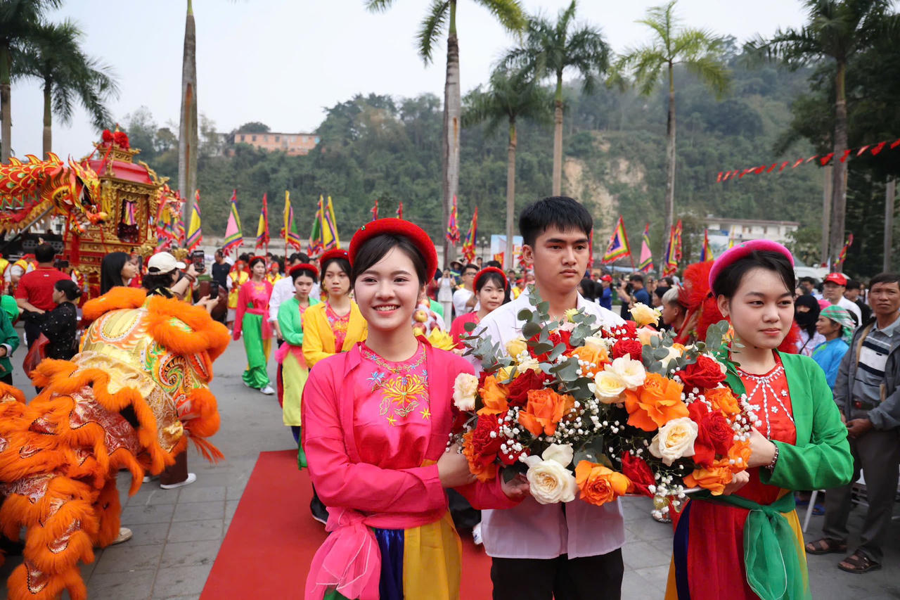 Linh thiêng Lễ hội Đền Thượng Xuân Bính Ngọ