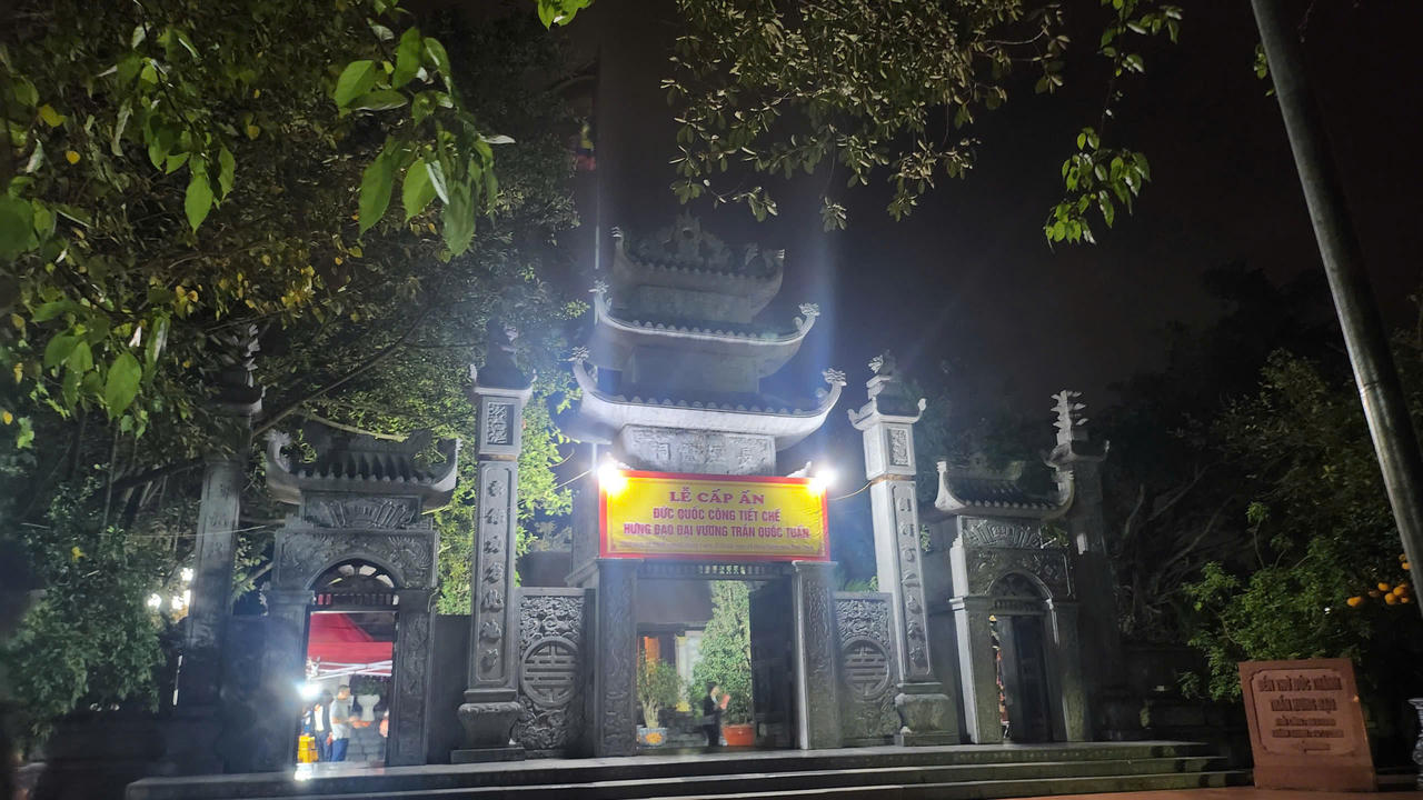 Nghi lễ khai ấn Đức Th&aacute;nh Trần được tổ chức trang nghi&ecirc;m theo đ&uacute;ng nghi thức truyền thống.