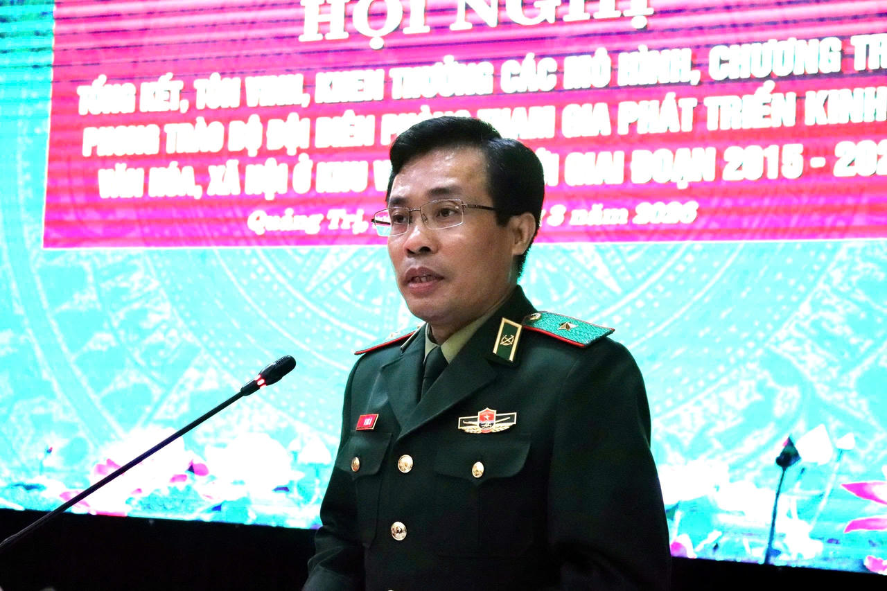 Thiếu tướng Vũ Quốc Ân, Phó Chính ủy Bộ đội Biên phòng Việt Nam phát biểu tại hội nghị.