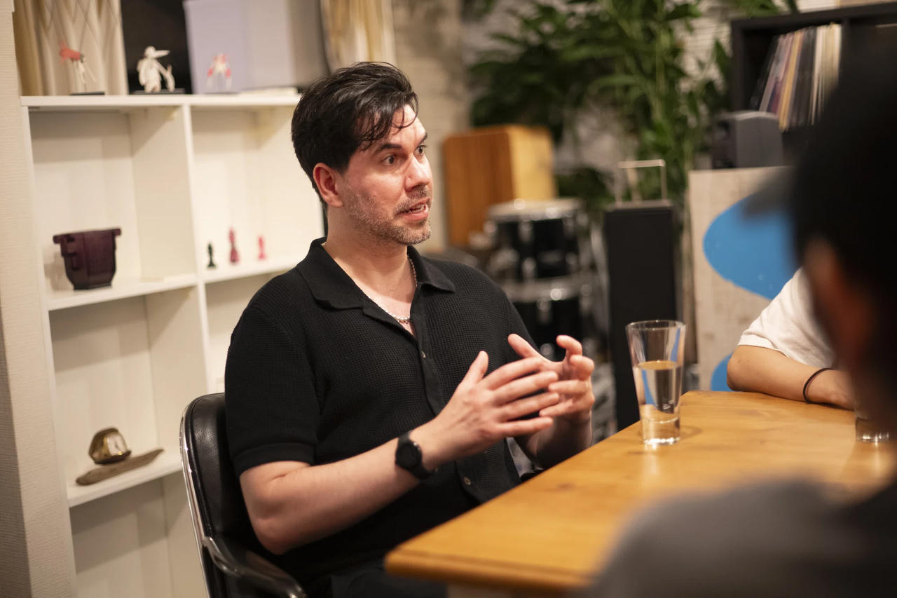 Christian Gulino sản xuất nhạc cho phim.