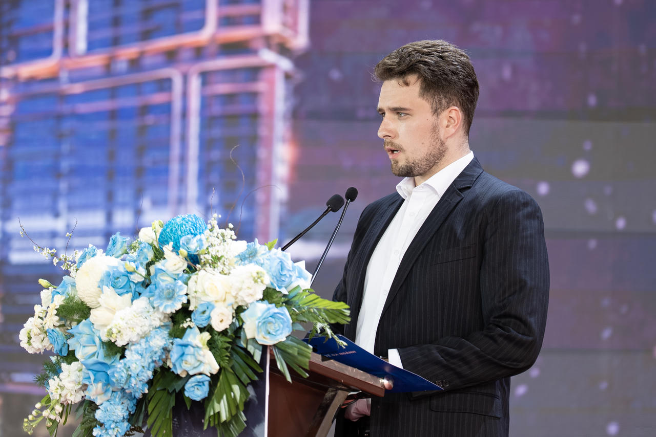 Ông Christopher John Brisbin - Phó ban Phát triển BĐS hàng hiệu Tập đoàn Sunshine phát biểu tại Lễ khởi công dự án Noble West Lake Ha Noi