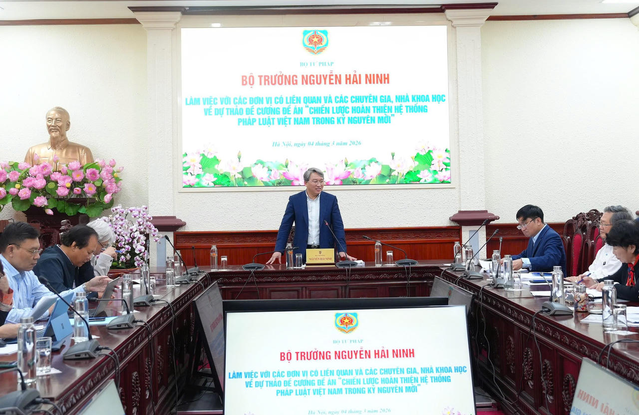 Nhiều ý kiến tâm huyết cho dự thảo đề cương Đề án Chiến lược hoàn thiện hệ thống pháp luật Việt Nam