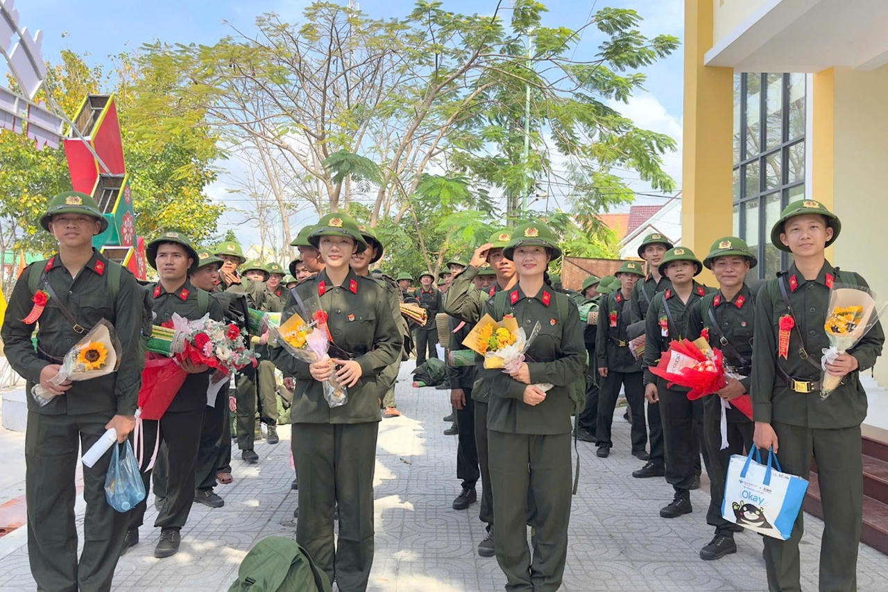 Nữ chiến sỹ thực hiện nghĩa vụ tham gia Công an nhân dân năm nay của tỉnh Lâm Đồng.