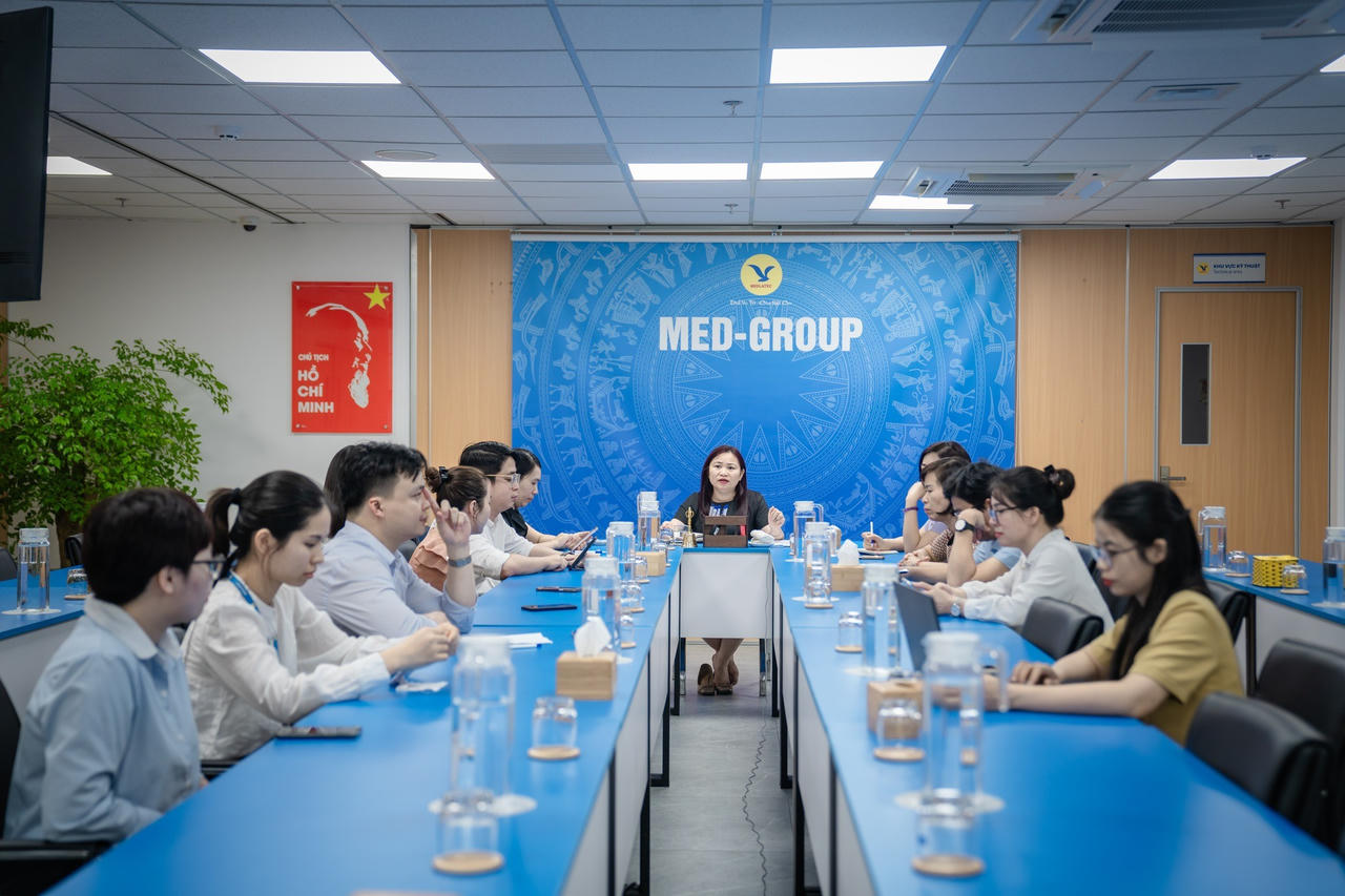 Phó Tổng Giám đốc chủ trì cuộc họp giao ban tại Hệ thống.