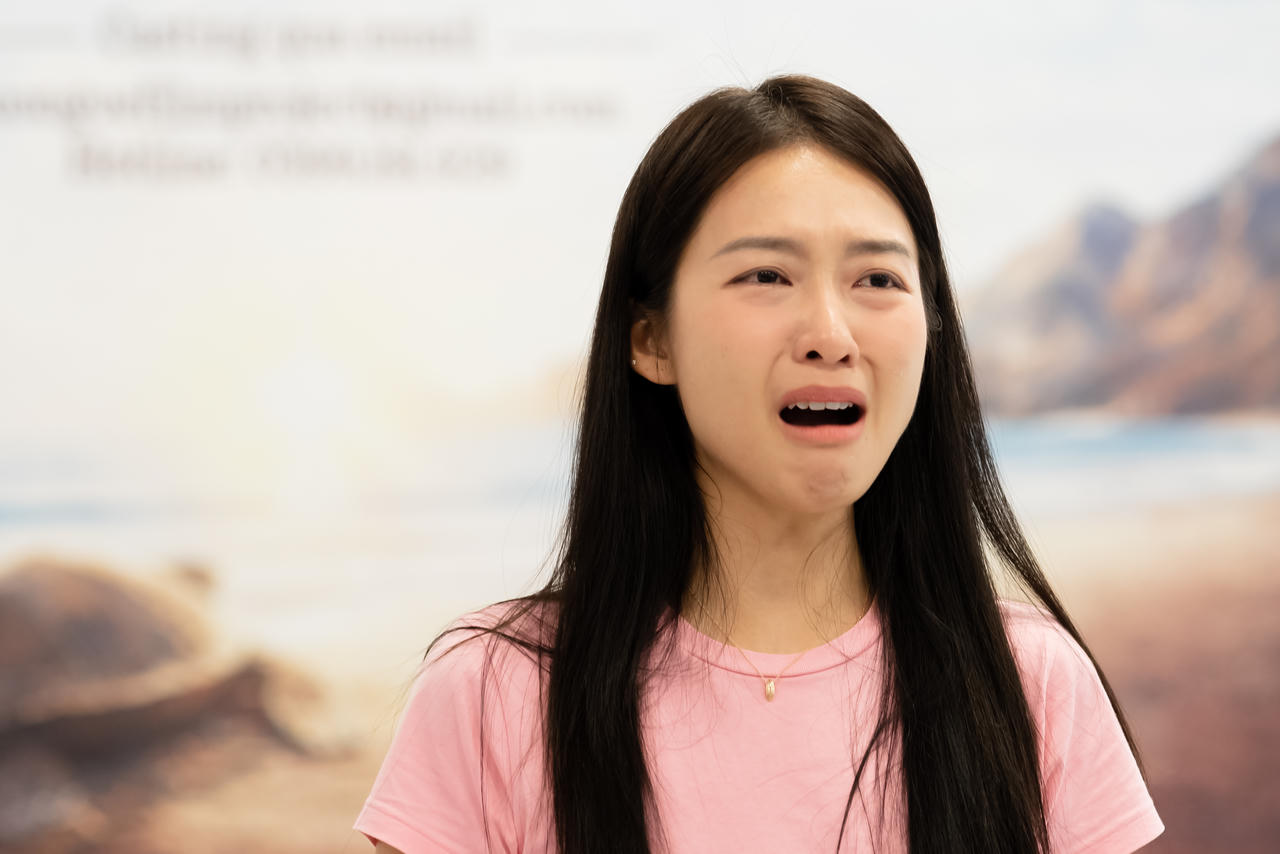 Quyền Linh thị phạm cho diễn viên trẻ