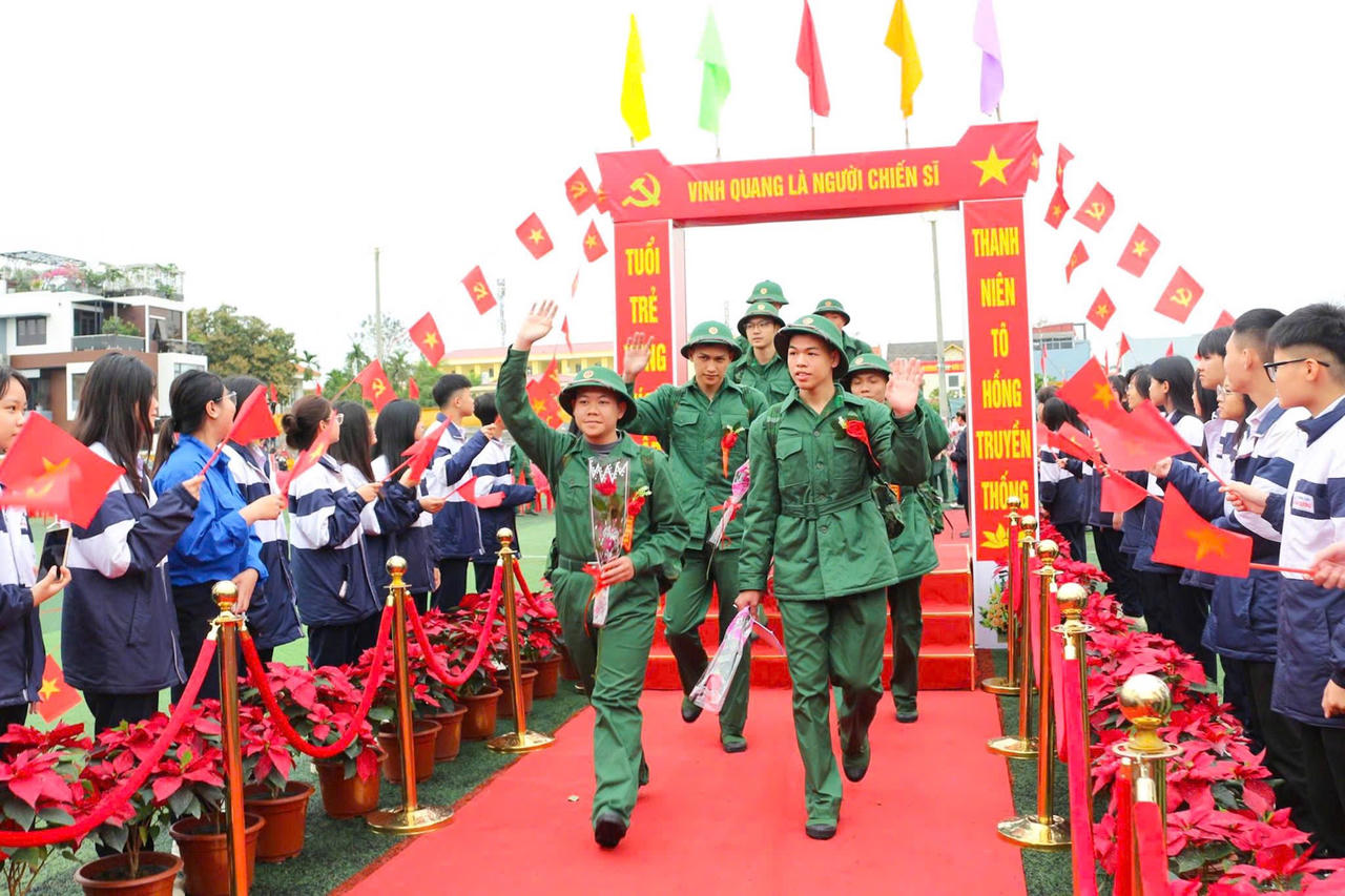 Hơn 5.000 tân binh Hải Phòng lên đường nhập ngũ