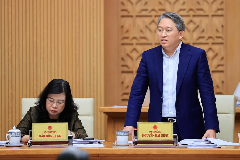 Thủ tướng: Xây dựng các kịch bản điều hành phù hợp tình hình mới, kiên định mục tiêu tăng trưởng từ 10% trở lên- Ảnh 11.