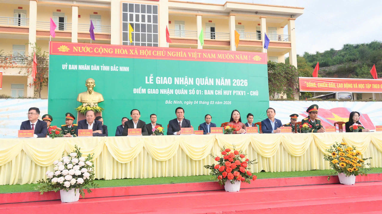 Các đại biểu tham dự.