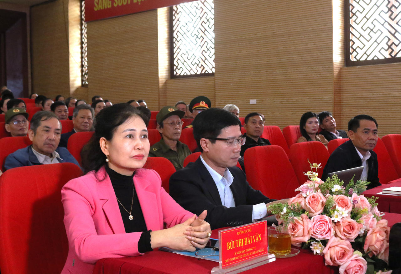 Lào Cai: Cử tri gửi gắm nhiều kiến nghị sát thực tiễn tại hội nghị tiếp xúc ứng cử viên Quốc hội