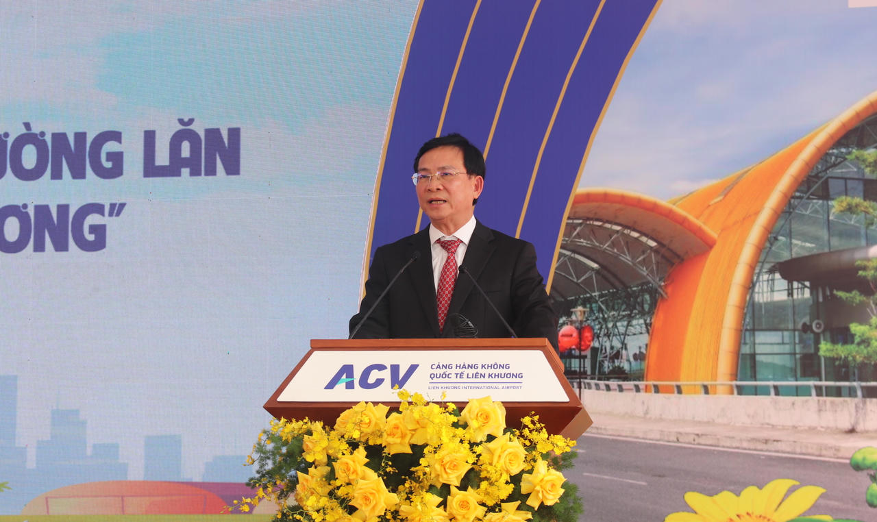 Ông Hồ Văn Mười - Ủy viên Trung ương Đảng, Chủ tịch UBND tỉnh Lâm Đồng đề nghị chủ đầu tư, đơn vị thi công triển khai dự án nhanh nhưng phải bảo đảm chất lượng.