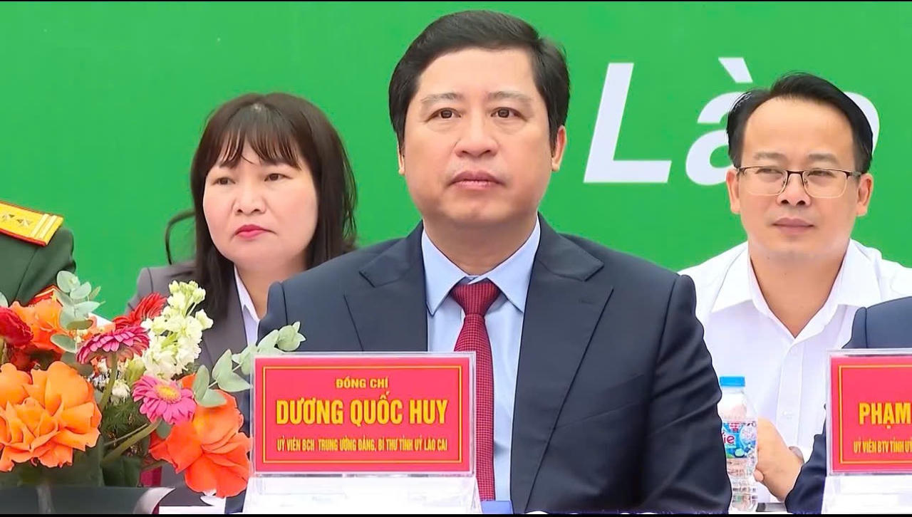 Bí thư Tỉnh ủy Lào Cai Dương Quốc Huy tham dự buổi lễ.