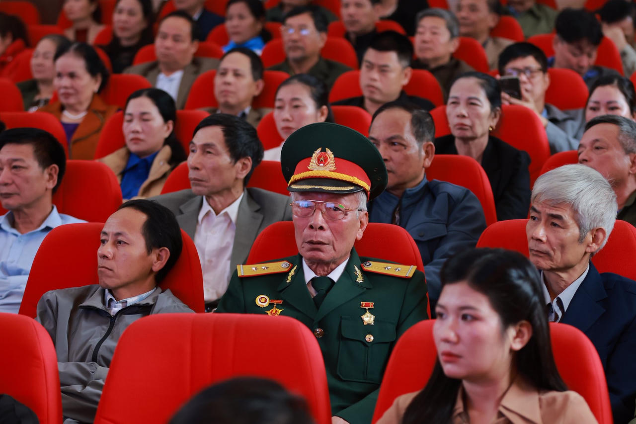 Lào Cai: Cử tri gửi gắm nhiều kiến nghị sát thực tiễn tại hội nghị tiếp xúc ứng cử viên Quốc hội