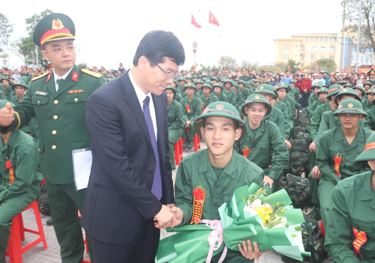 Quảng Trị: 2.630 thanh niên lên đường thực hiện nghĩa vụ quân sự, công an năm 2026