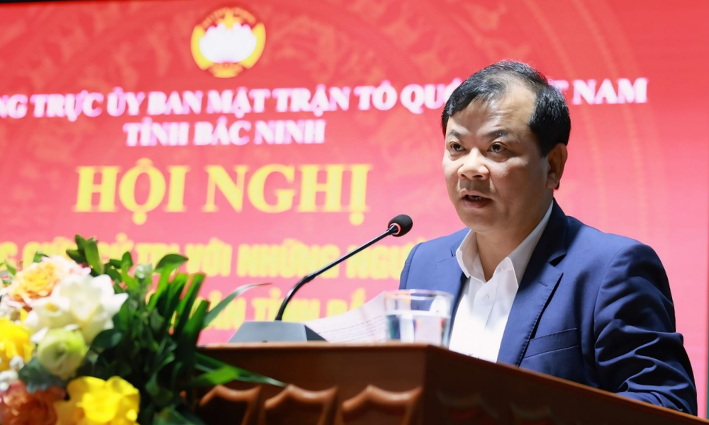 Ứng cử viên Phan Thế Tuấn, Phó Chủ tịch UBND tỉnh trình bày chương trình hành động.