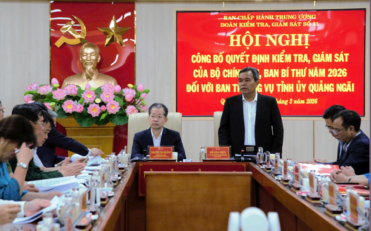 Bí thư Tỉnh ủy Quảng Ngãi Hồ Văn Niên phát biểu tại Hội nghị.&nbsp;