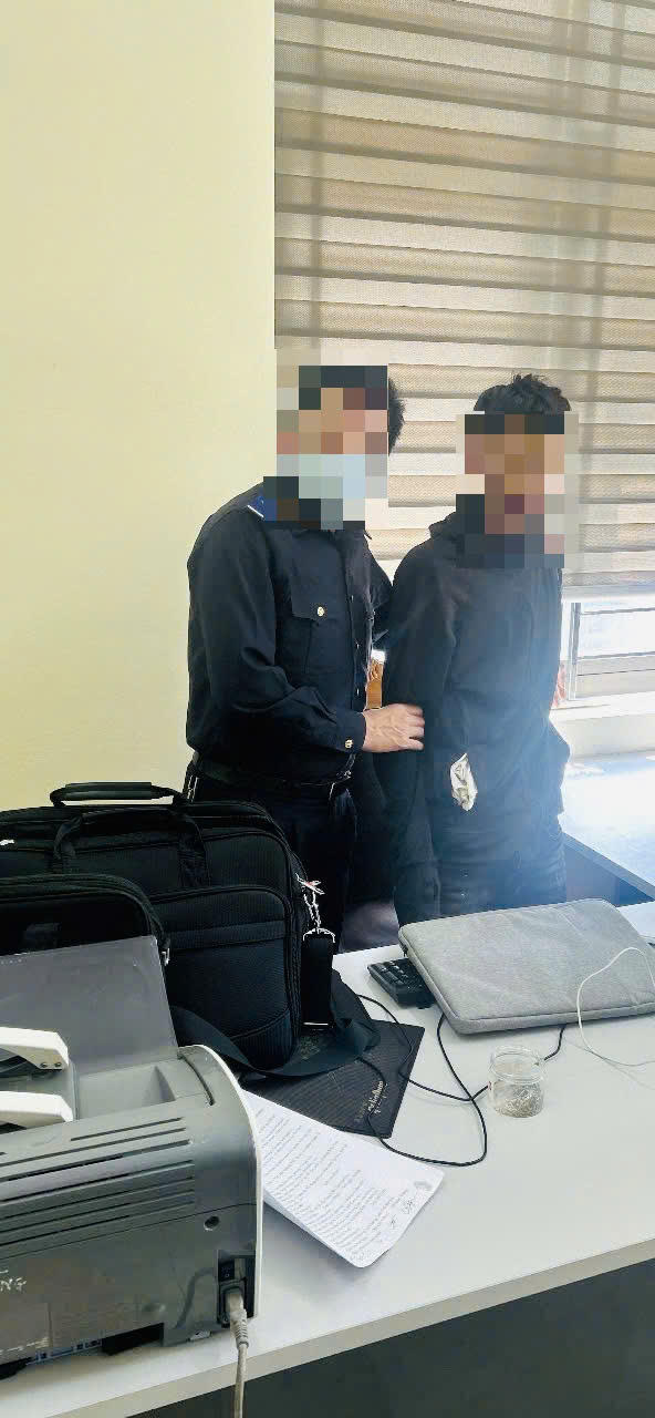 Một trong những đối tượng bị bắt giữ.