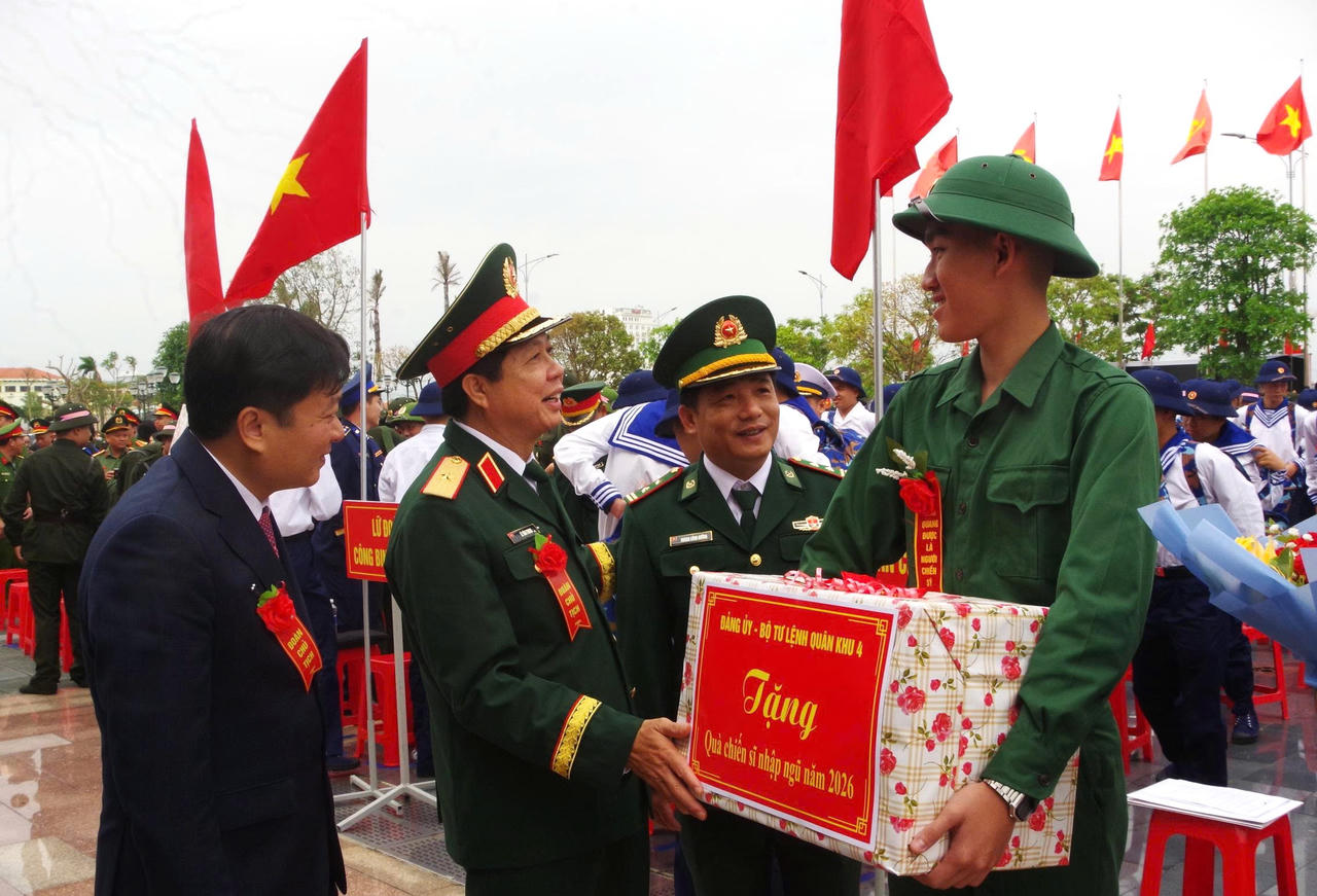 Quảng Trị: 2.630 thanh niên lên đường thực hiện nghĩa vụ quân sự, công an năm 2026