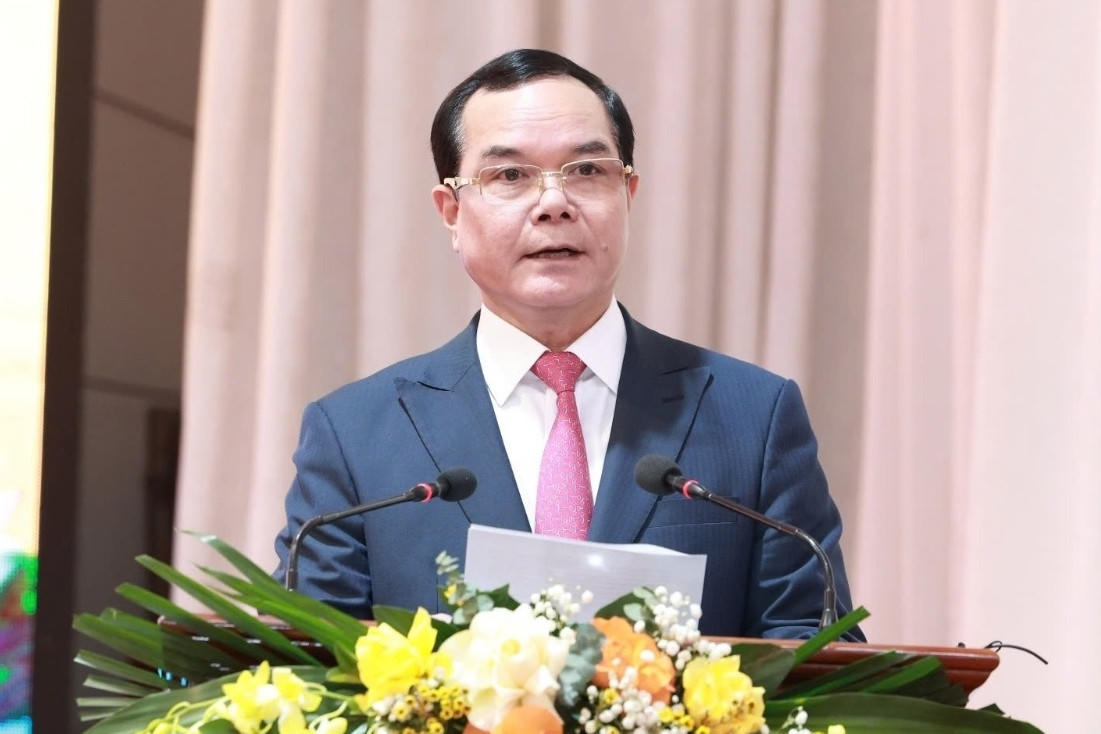 Ông Nguyễn Đình Khang phát biểu chia tay Tổng Liên đoàn Lao động Việt Nam.