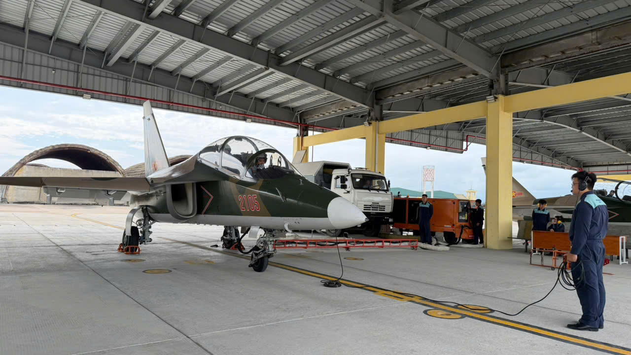 Trung đoàn 940, Trường Sĩ quan Không quân tổ chức thành công ban bay cán bộ
