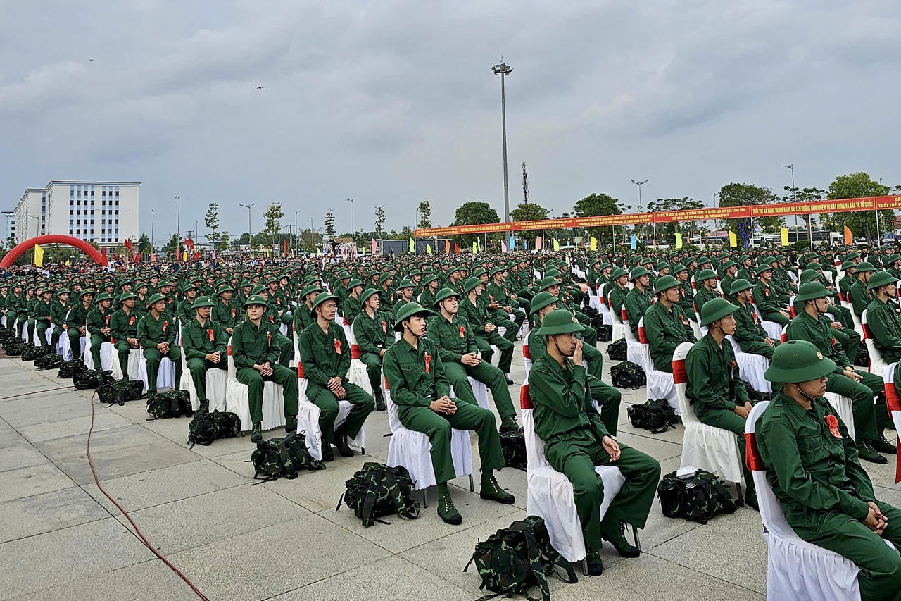 Đồng Tháp: Hơn 3.600 thanh niên hăng hái lên đường nhập ngũ