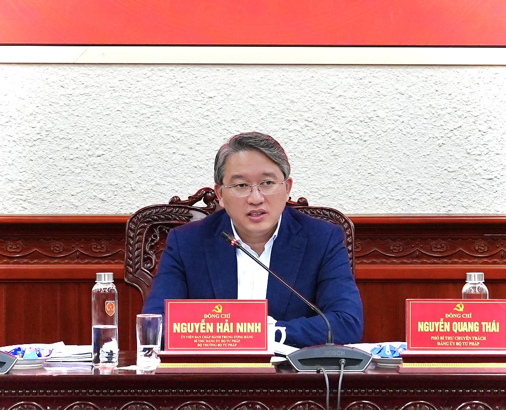 Bộ trưởng Nguyễn Hải Ninh phát biểu tại Hội nghị.