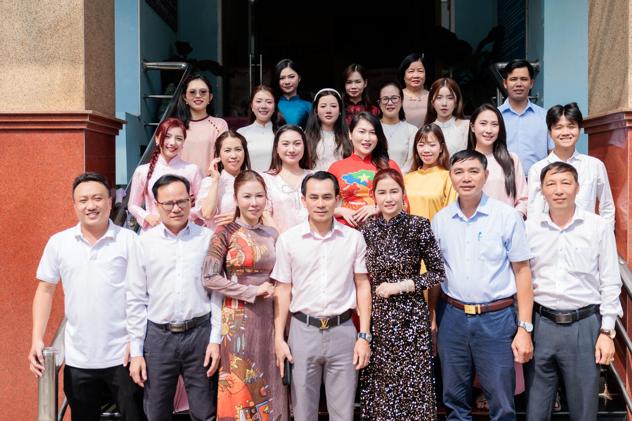 Sôi nổi hoạt động 8/3 tại Báo Pháp luật Việt Nam Văn phòng phía Nam