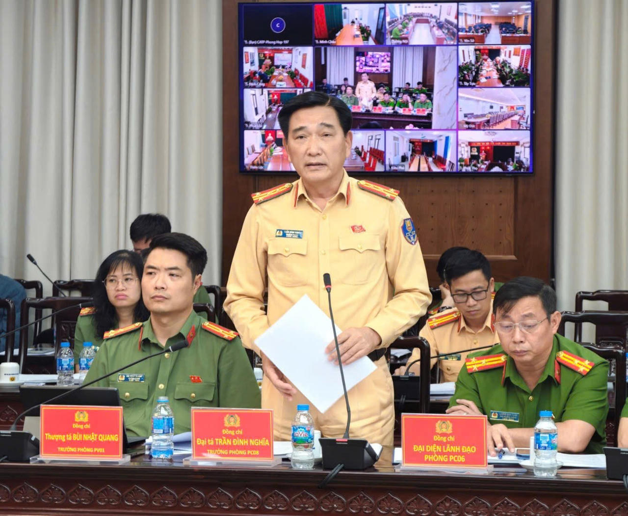 Lãnh đạo một số đơn vị của CATP phát biểu tại hội nghị