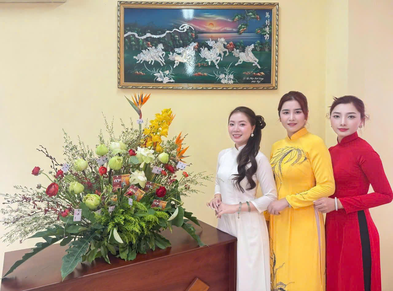 Sôi nổi hoạt động 8/3 tại Báo Pháp luật Việt Nam Văn phòng phía Nam