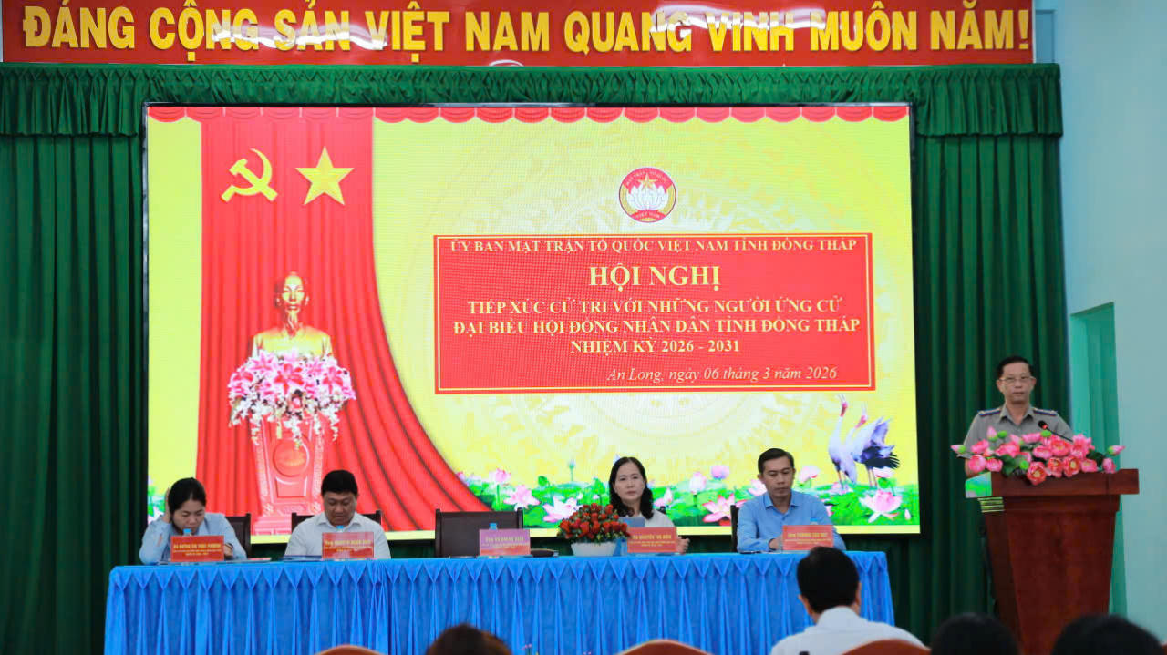 Ông Vũ Quang Hiện - Trưởng THADS tỉnh Đồng Tháp trình bày chương trình hành động