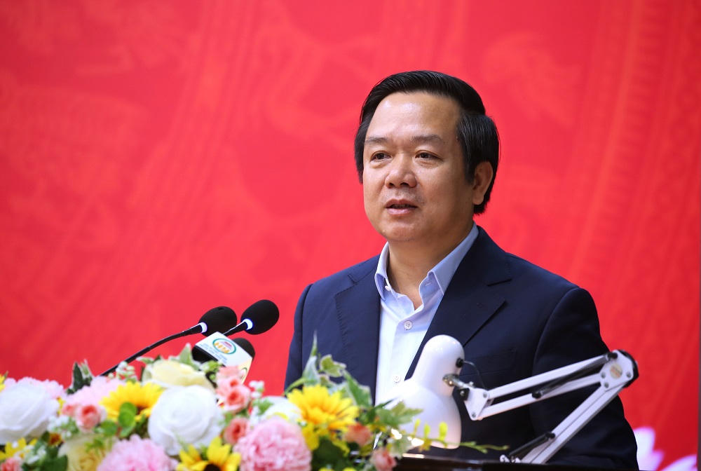 Ông Phạm Quang Ngọc, Ủy viên Ban Chấp hành Trung ương Đảng, Phó Bí thư Tỉnh ủy, Chủ tịch UBND tỉnh Hưng Yên trình bày chương trình hành động.