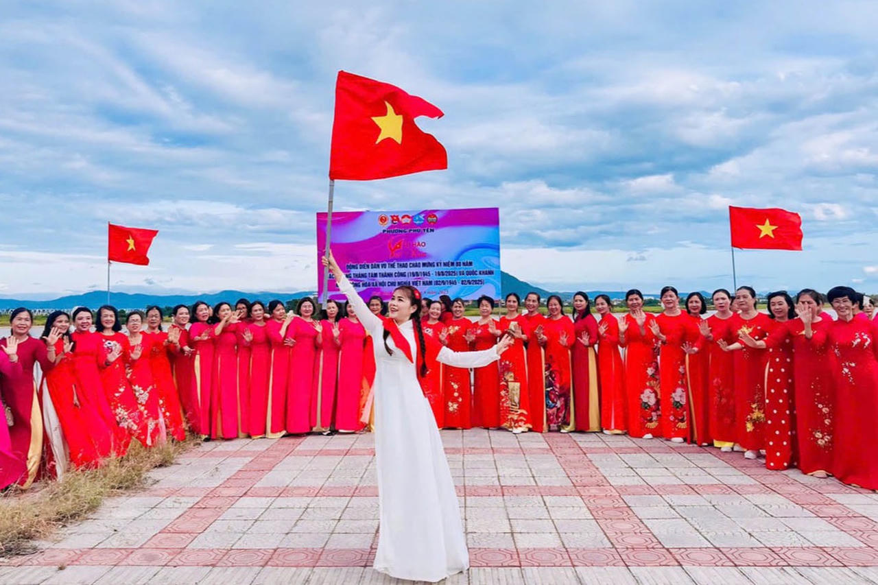 Áo dài - 'tấm hộ chiếu' văn hóa Việt