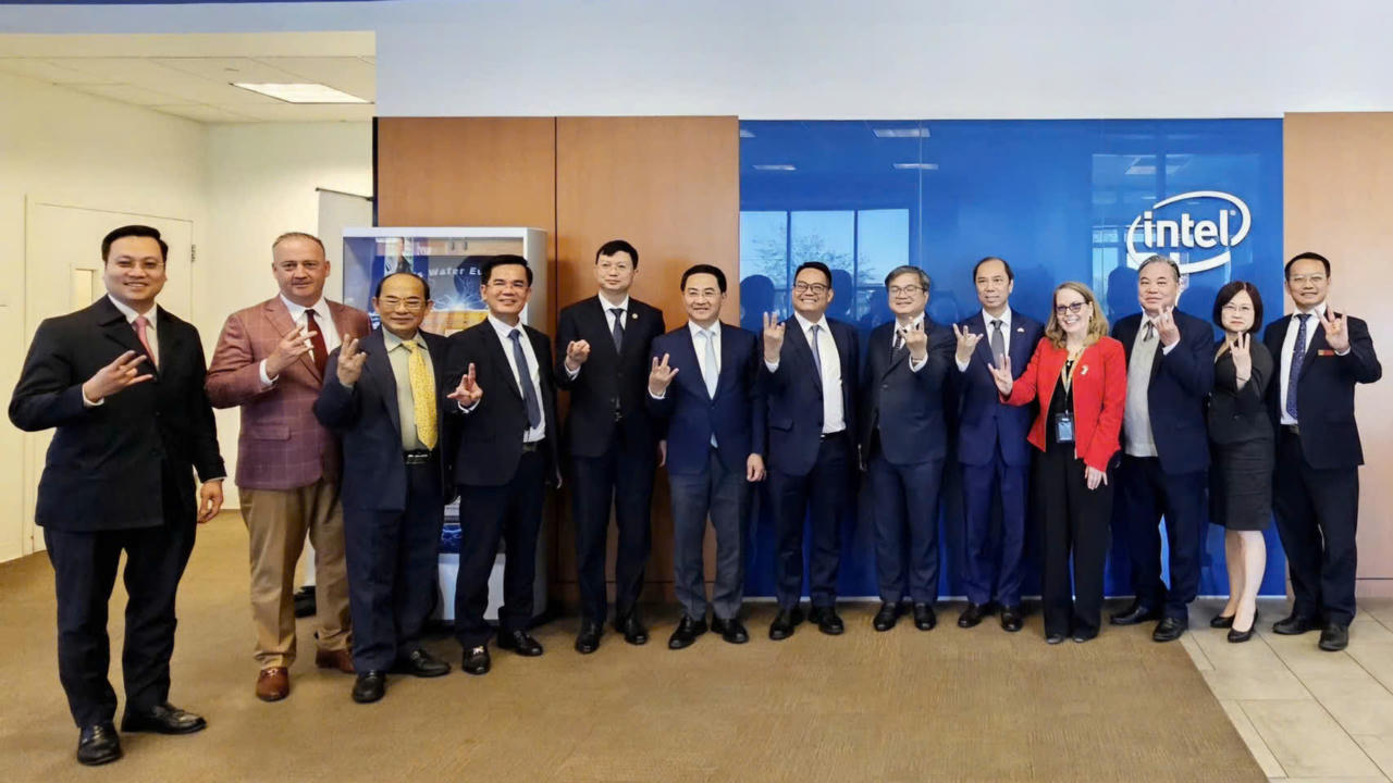 Đoàn công tác của Thành phố Hà Nội do đồng chí Trương Việt Dũng, Thành ủy viên, Phó chủ tịch UBND thành phố dẫn đầu làm việc tại Hoa Kỳ