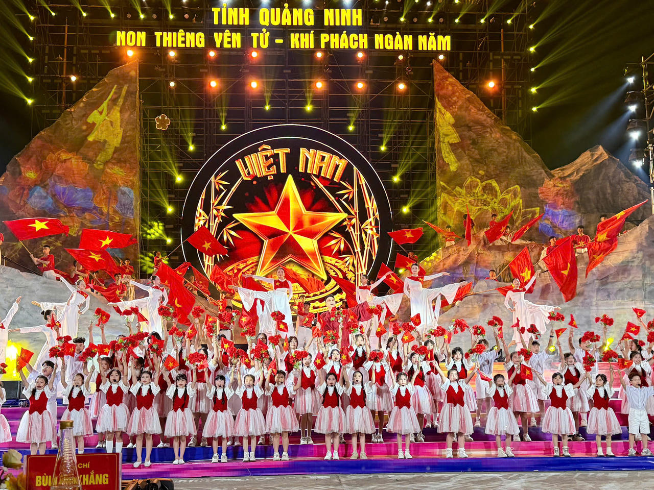 Non thiêng Yên Tử - Khí phách ngàn năm