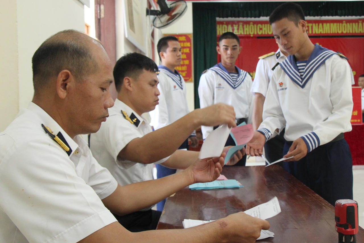 Cử tri đặc khu Trường Sa hoàn thành bầu cử sớm