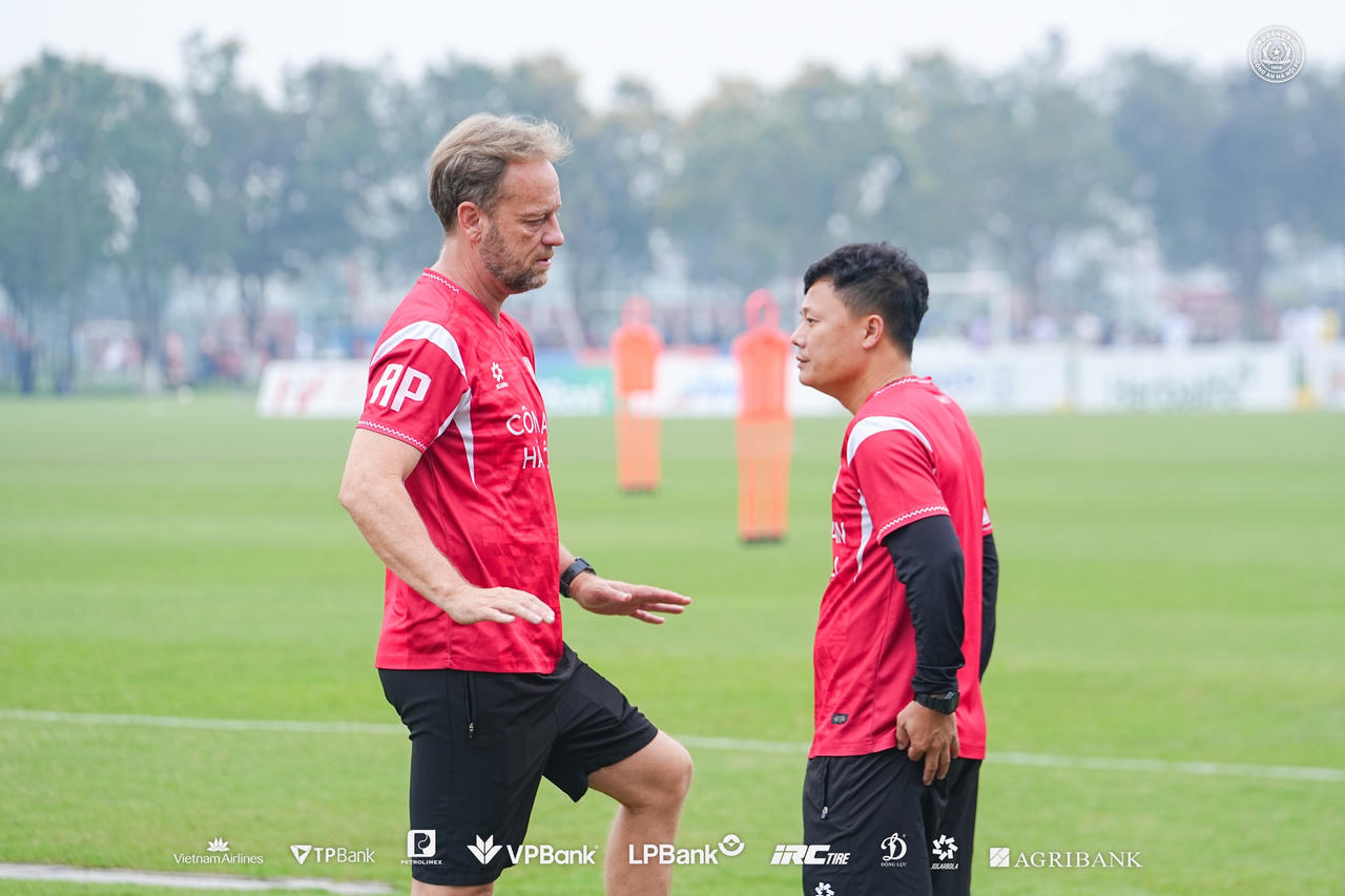 Ông Polking đặt mục tiêu đưa Công an Hà Nội vô địch mùa bóng này