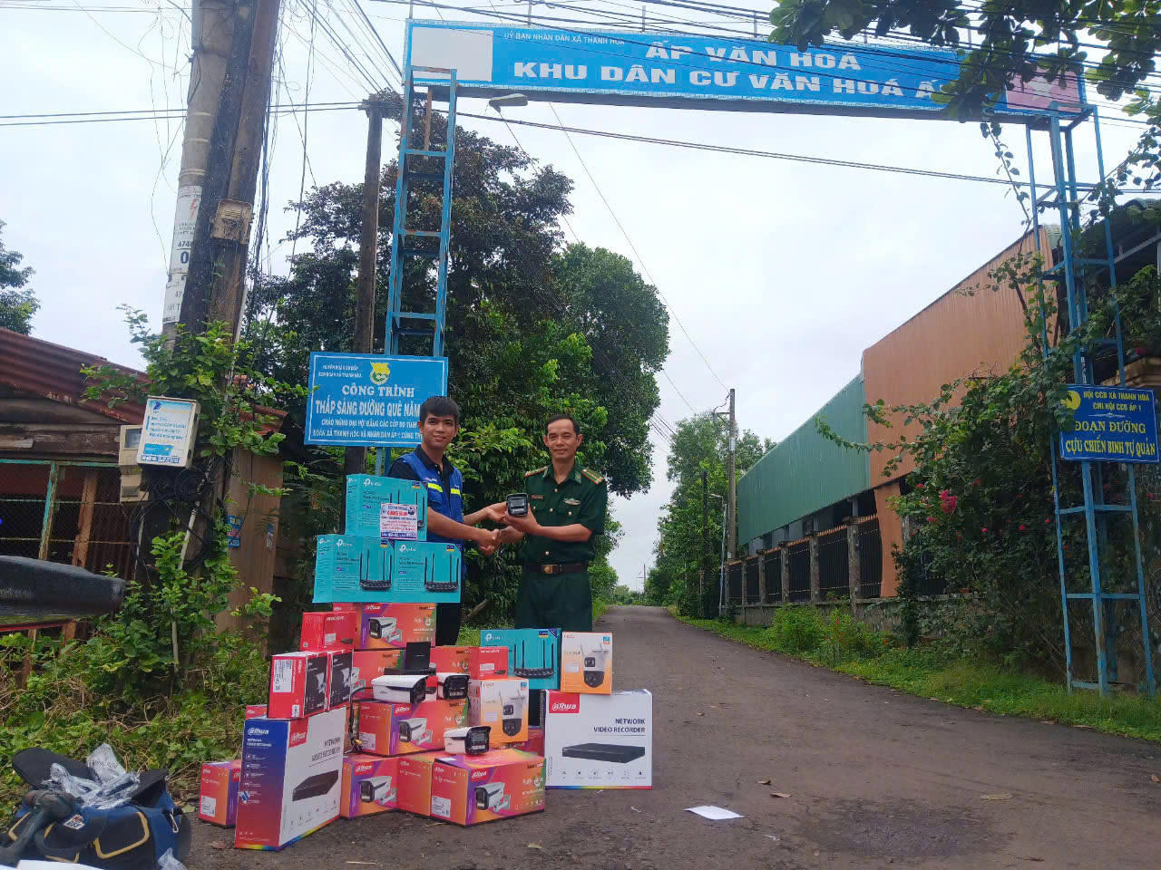 “Sức mạnh mềm" ở biên giới – Kỳ 5:&nbsp; Người lính mở đường xây thế trận lòng dân