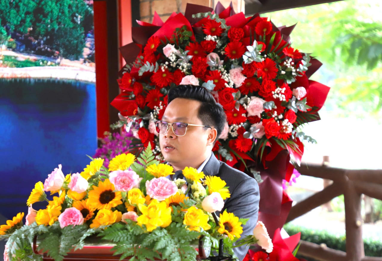 Chủ tịch Hiệp hội du lịch tỉnh An Giang Nguyễn Vũ Khắc Huy phát biểu tại hội nghị.