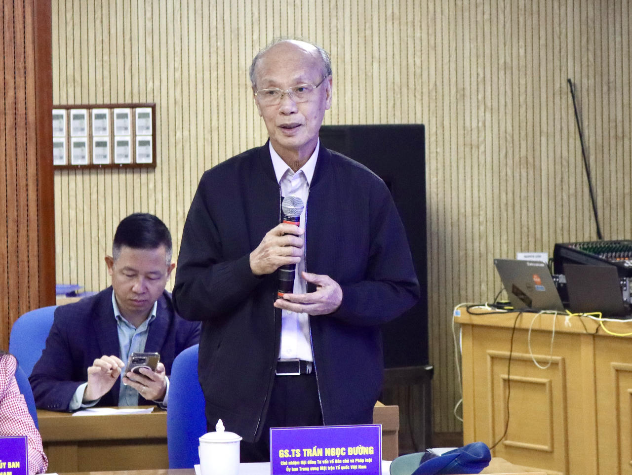 GS.TS Trần Ngọc Đường bày tỏ ủng hộ và đồng tình với những chính sách mới này của Dự thảo Luật.