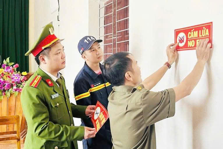 Đảm bảo an toàn PCCC tại các điểm bỏ phiếu.