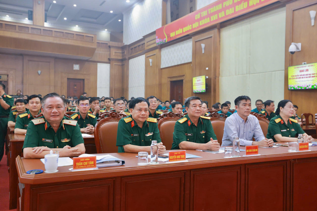 Quân khu 7 tuyên truyền pháp luật về bầu cử bằng hình thức sân khấu hóa