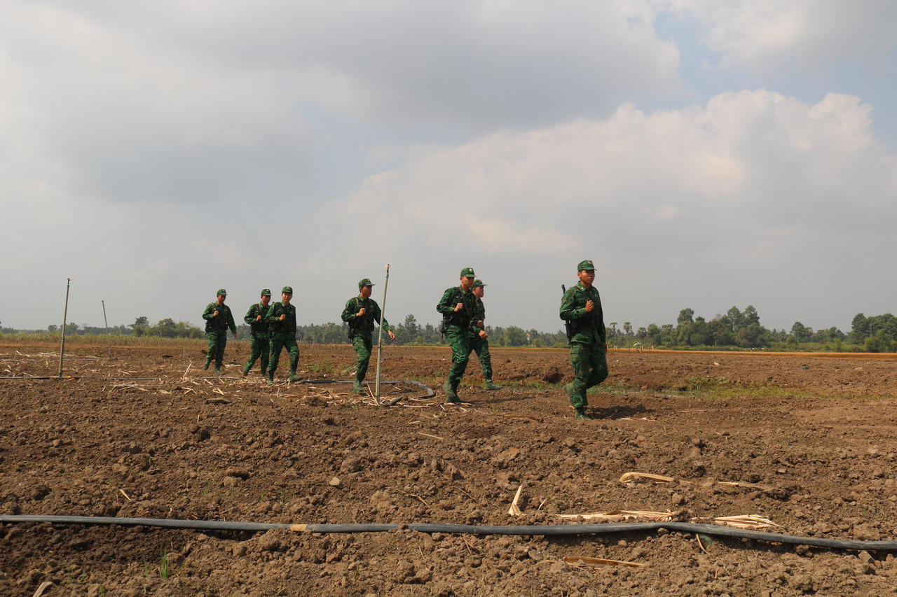 “Sức mạnh mềm ở biên giới” - Kỳ 2: “Ly cà phê pháp luật” – mô hình sáng tạo của đồn Biên phòng Tân Hà