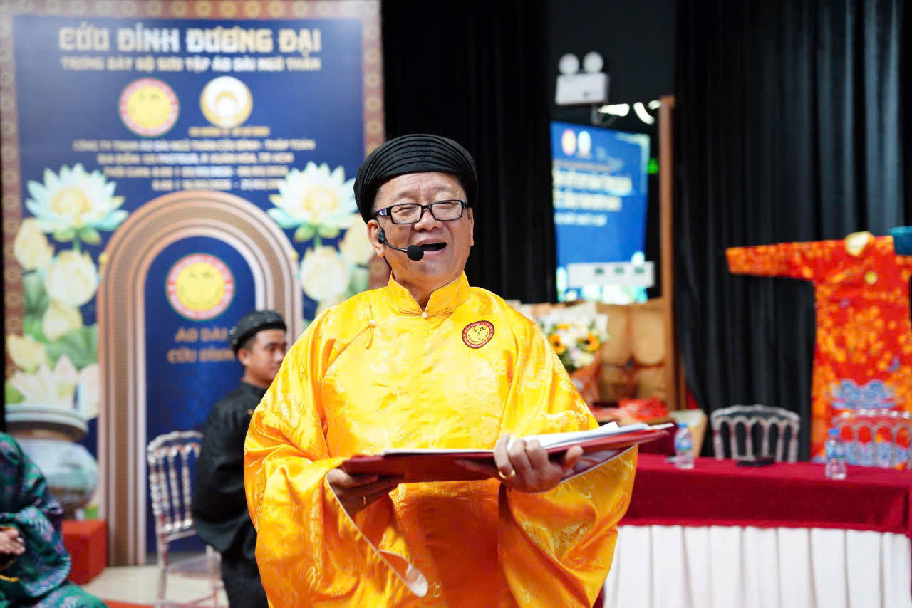 Nghệ nhân Hà Văn Lợi - Chủ tịch HĐQT Công ty Áo dài Ngũ Thân Cửu Đỉnh