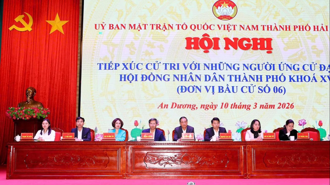 Ứng cử viên đại biểu HĐND TP Hải Phòng tiếp xúc cử tri tại đơn vị bầu cử số 6.