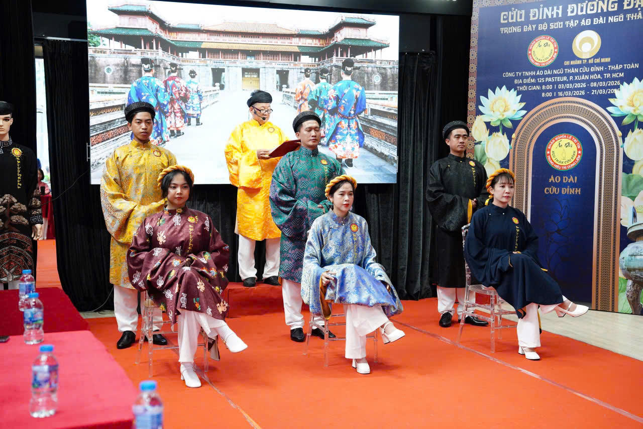 '52 tuần lễ áo dài' – Sáng kiến lan tỏa quốc phục Việt Nam