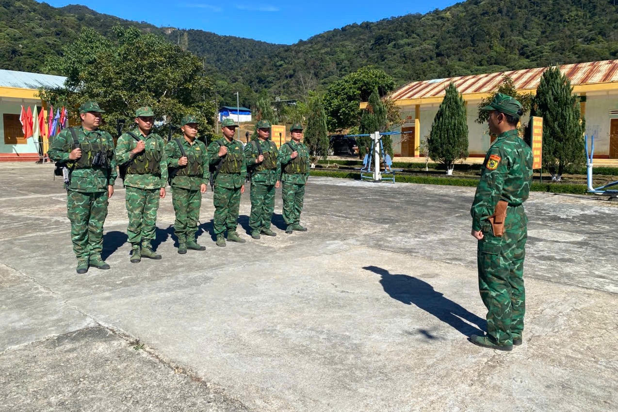 Những ‘hạt giống đỏ’ nơi biên cương Tổ quốc - Kỳ 2: Người lính Biên phòng đi tìm nguồn cho Đảng