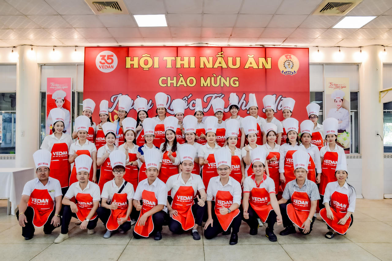 Với chủ đề “Món ngon Vedan”, các đội đã cùng so tài ẩm thực, mang đến những mâm cơm hội tụ đủ sắc - hương - vị.