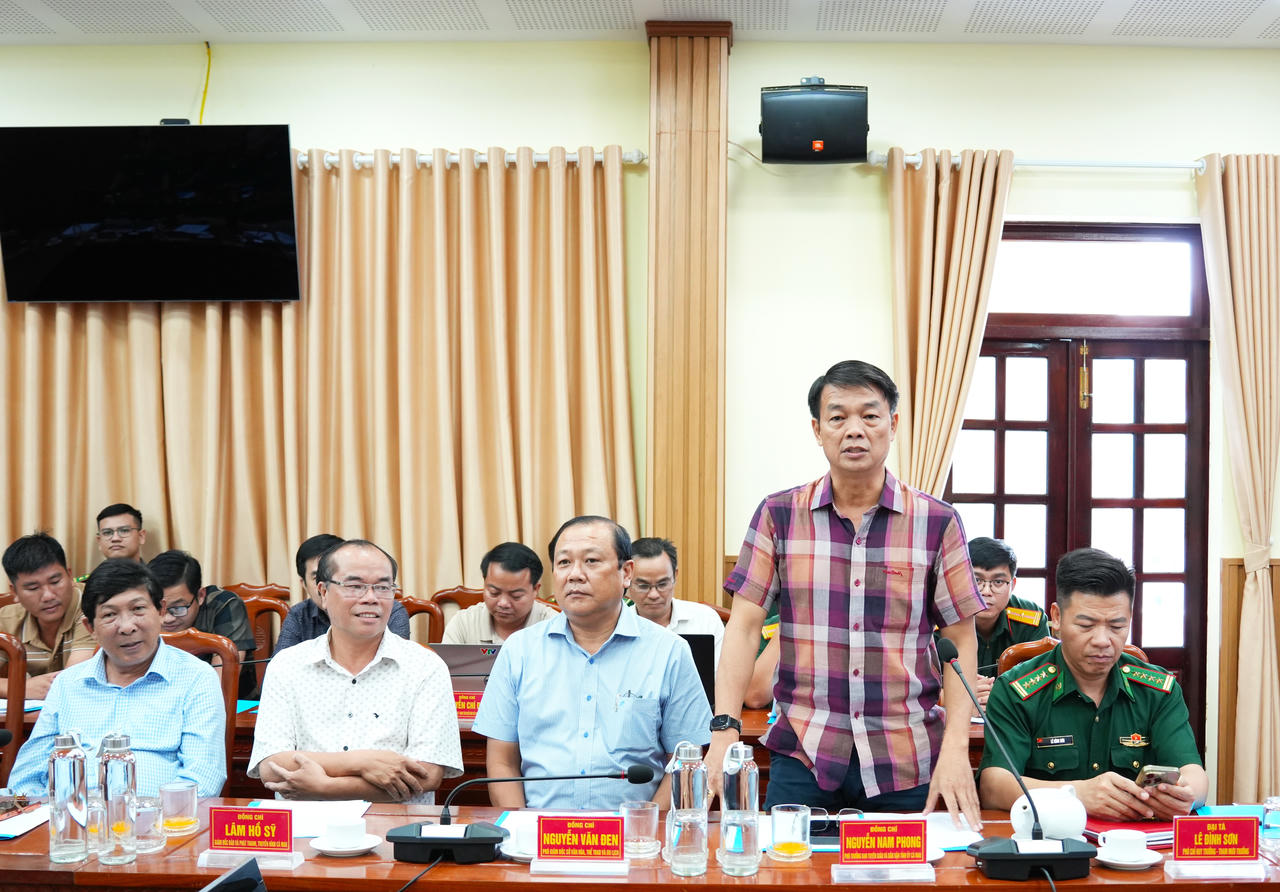 Ông Nguyễn Nam Phong - Phó Trưởng Ban Tuyên giáo và Dân vận Tỉnh ủy Cà Mau phát biểu tại buổi gặp mặt.