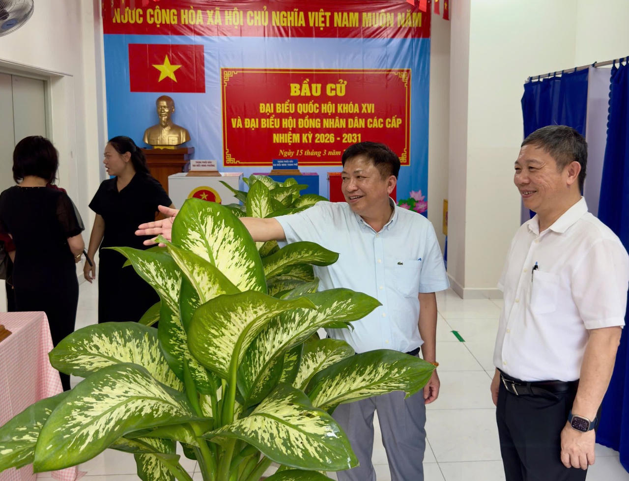 Các phường ở TP HCM tất bật chuẩn bị sẵn sàng cho "ngày hội non sông"