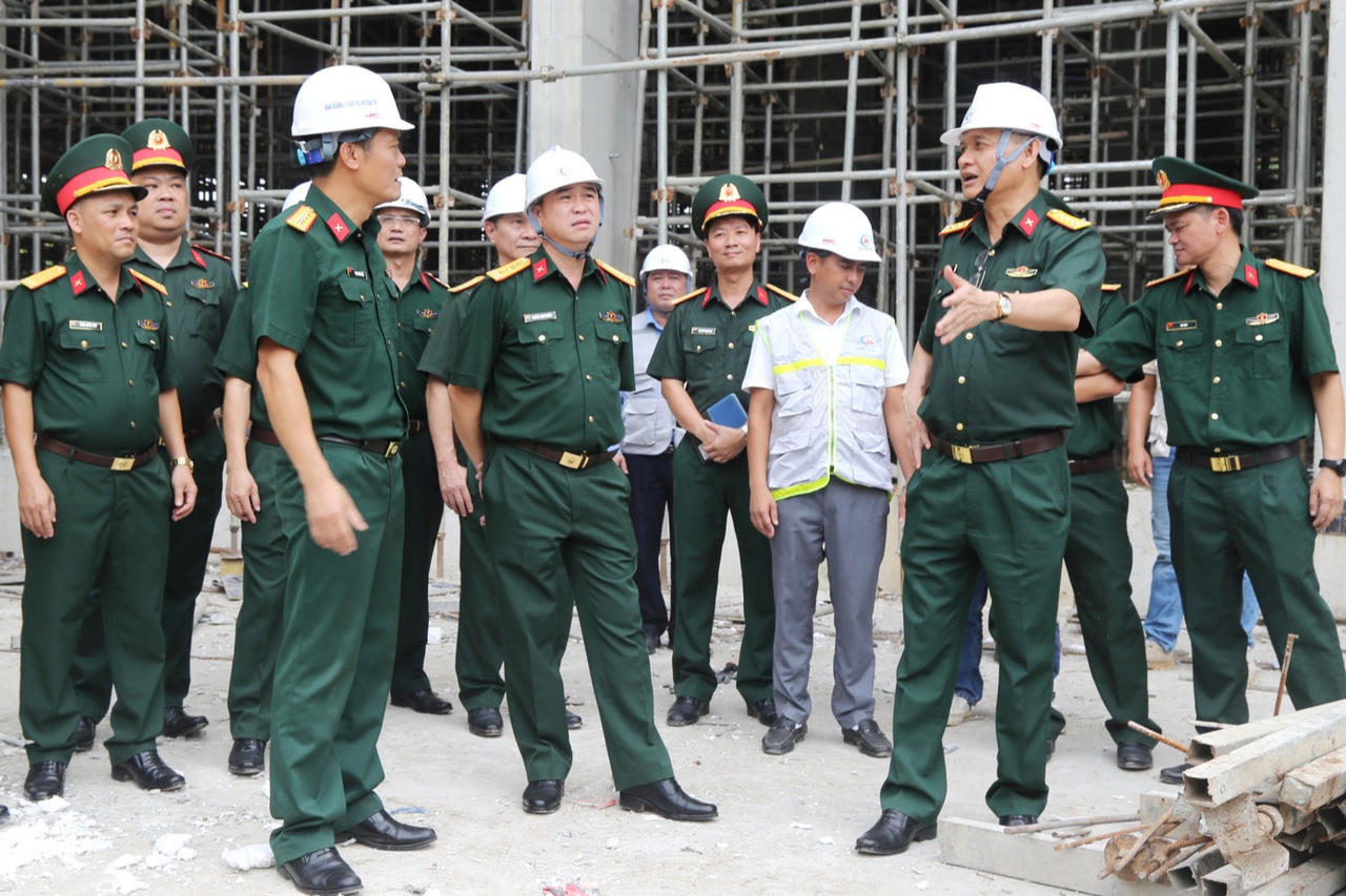 Bộ Quốc phòng: Trả lời cử tri vấn đề xây nhà xã hội cho quân nhân
